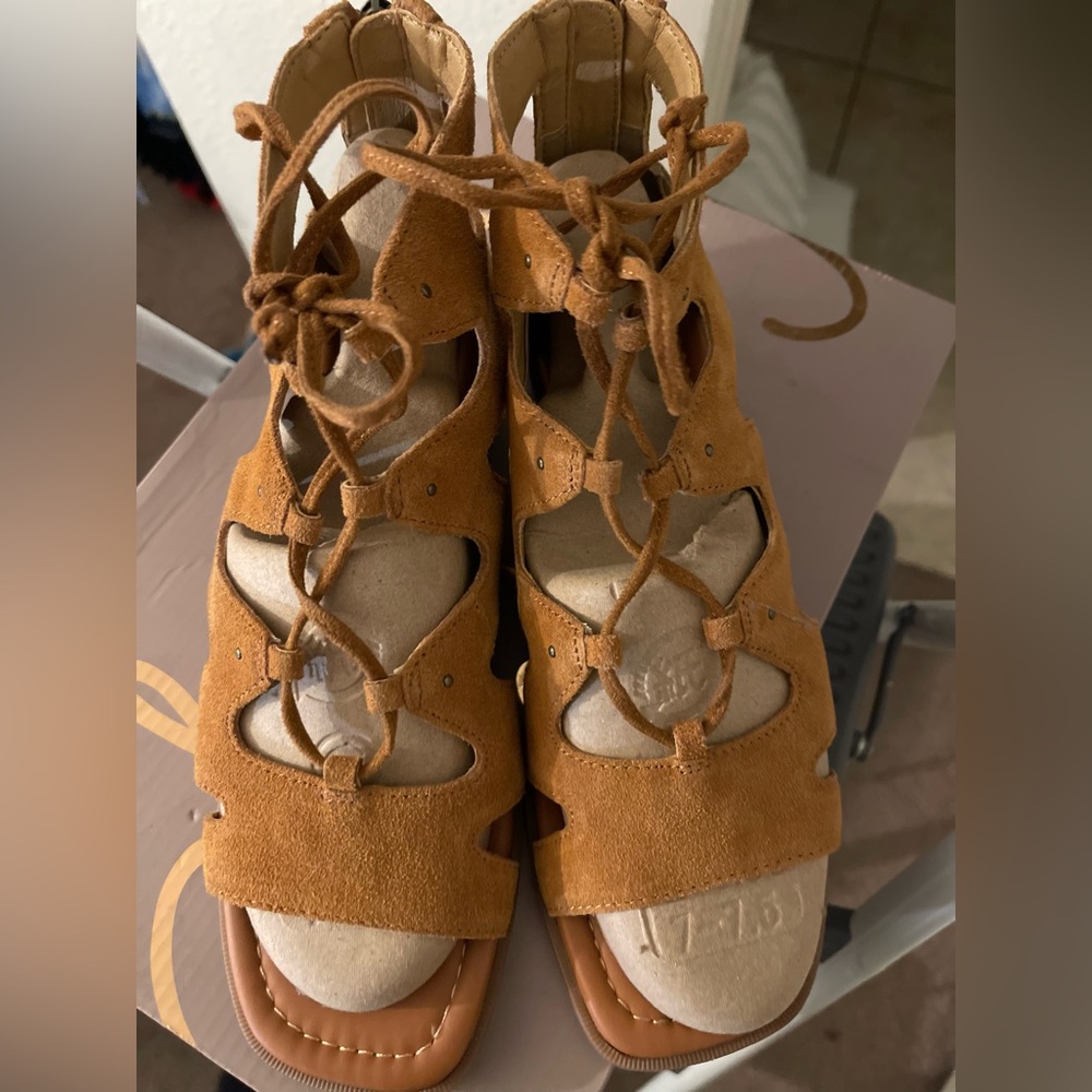 Crown Vintage-Salianna, 7M ( final price $44)